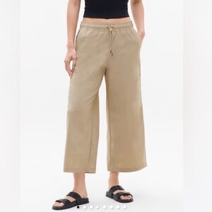 NWT‎ Athleta Midday Mid Rise Poplin Crop Pant, Ecru, Size XL